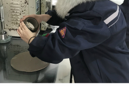 企業(yè)安全有序復工，新員工用實驗了解產品